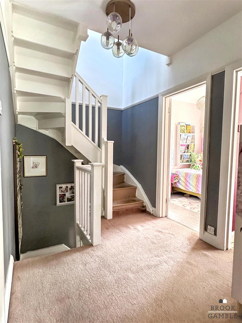 4 Bedroom House. Longland Road in Eastbourne,  12